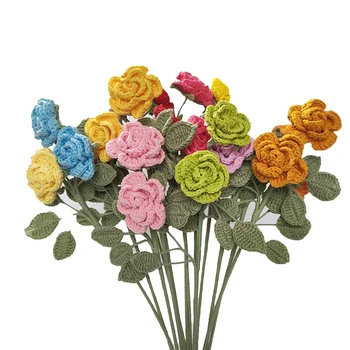 1PC Ръчно плетена роза цвете фалшиви цветя букет сватбено тържество декорация ръчно тъкани плетене на една кука роза мултифлорални изкуствени цветя