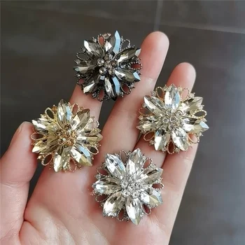 1бр Прекрасни метални стъклени кристални цветни копчета DIY кожа норка палто яка декоративни копчета