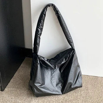 Луксозен дизайнер PU кожа дамска чанта тенденция проста чанта Crossbody чанта рамо чанта с висок капацитет подмишниците чанта нова пазарска чанта