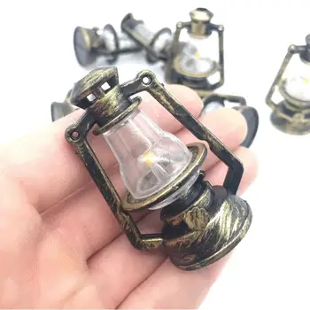 Мини ретро керосин фенер декор миниатюрни маслени лампи орнаменти Приказни градински аксесоари Декорация на материали за дома