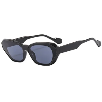 Нова мода 2024 пънк спортни слънчеви очила жени квадратна рамка дизайн слънчеви очила мода ретро очила UV400 очила